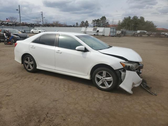 Sedans TOYOTA CAMRY 2012 White