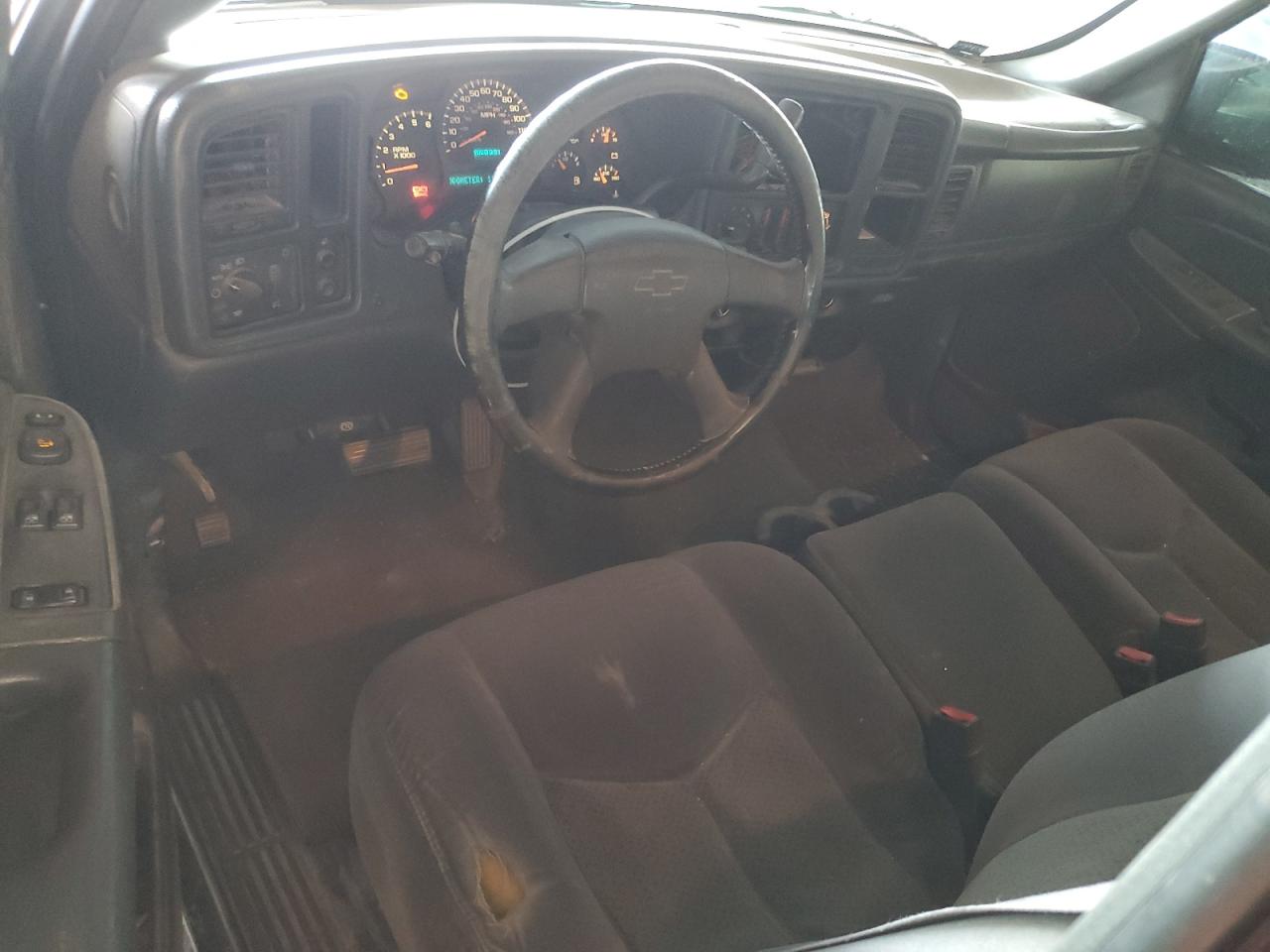 2005 Chevrolet Silverado C1500 VIN: 2GCEC19TX51229703 Lot: 54390785