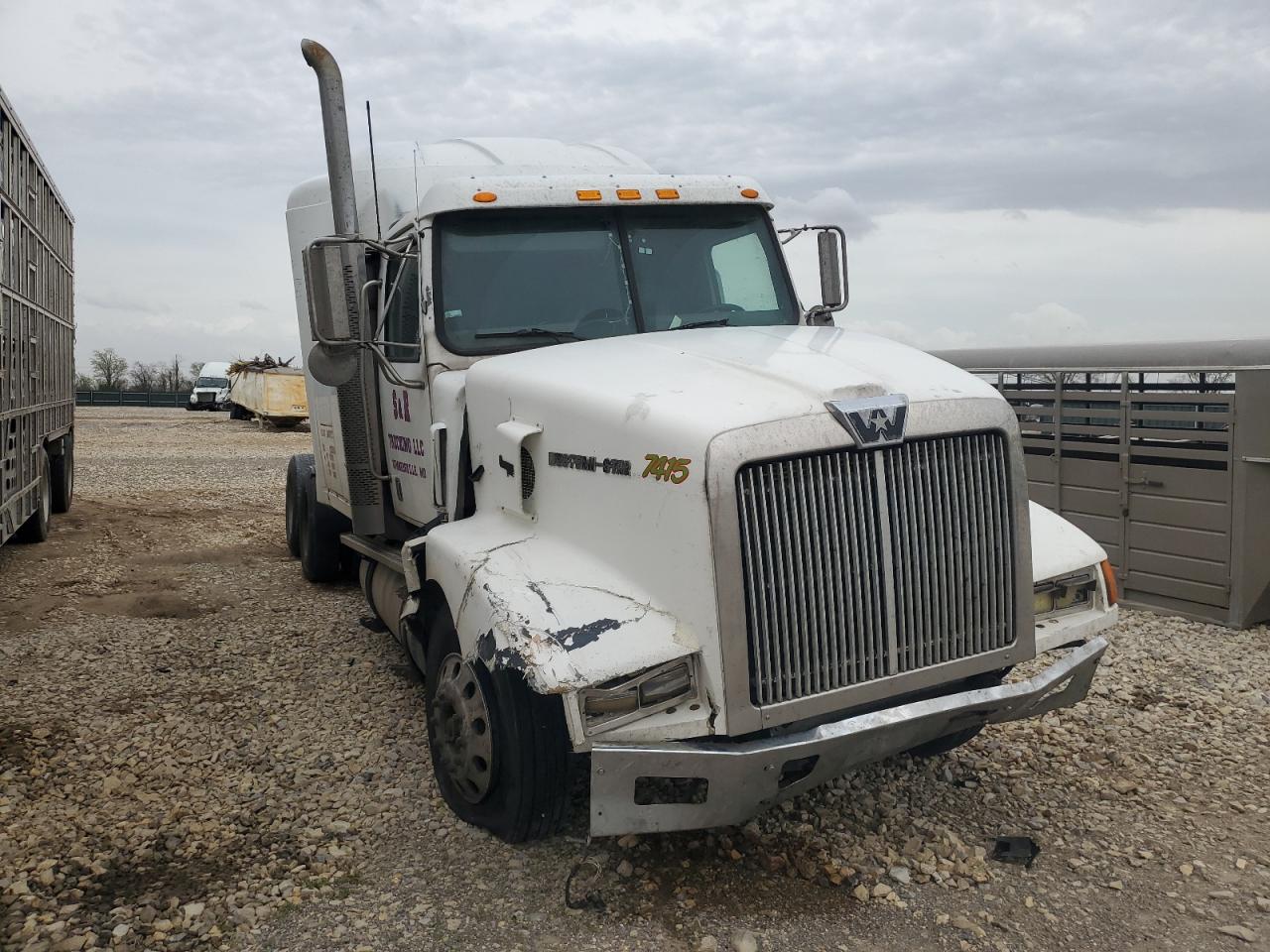 2001 Western Star/Auto Car Conventional 5900 na sprzedaż w Sikeston, MO - Front End