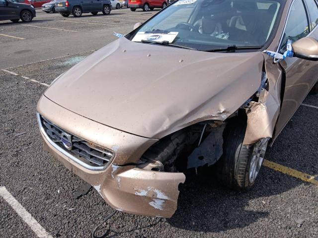 2013 VOLVO V40 SE LUX