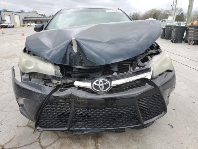 Sedans TOYOTA CAMRY 2016 Szary
