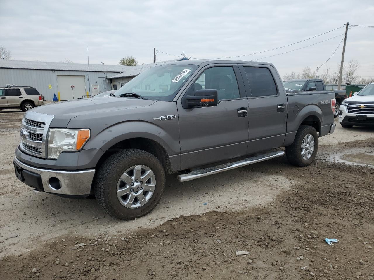 Pekin, IL에서 판매 중인 2014 Ford F150 Supercrew - Side