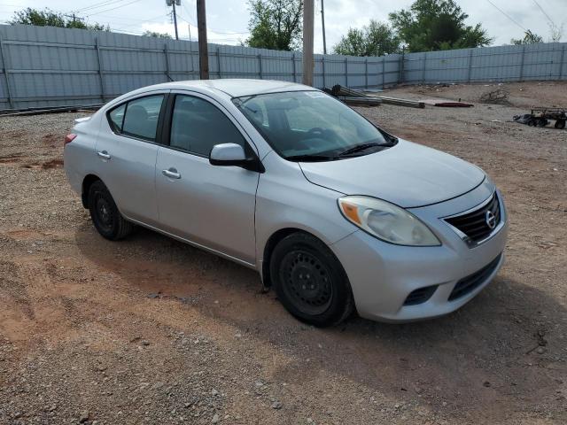 Sedans NISSAN VERSA 2013 Silver