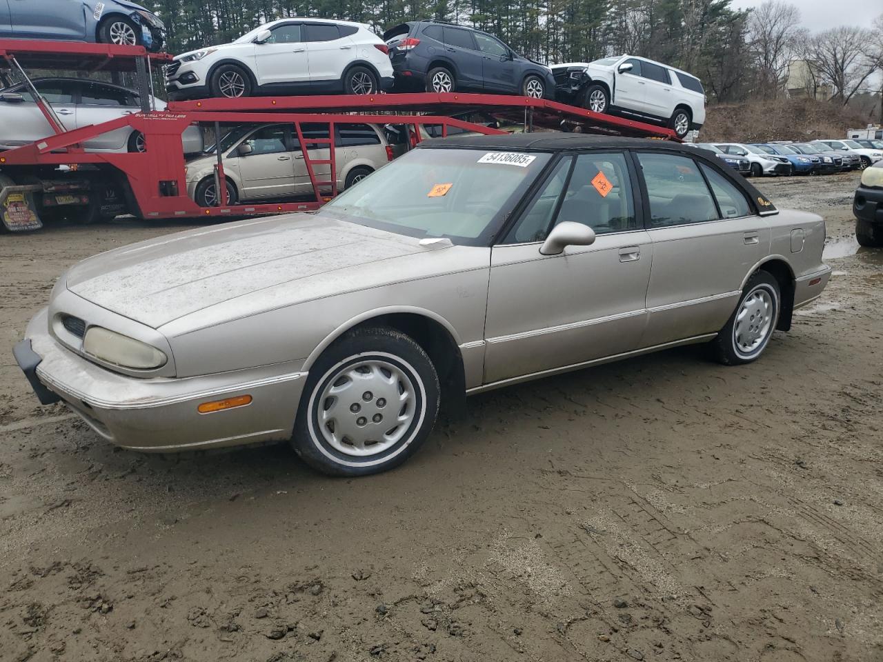 1997 Oldsmobile 88 Base იყიდება North Billerica-ში, MA - Biohazard/Chemical
