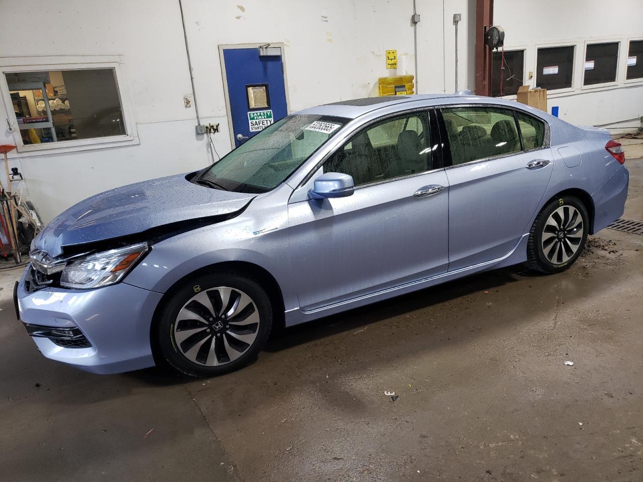 2017 Honda Accord Touring Hybrid de vânzare în Blaine, MN - Front End
