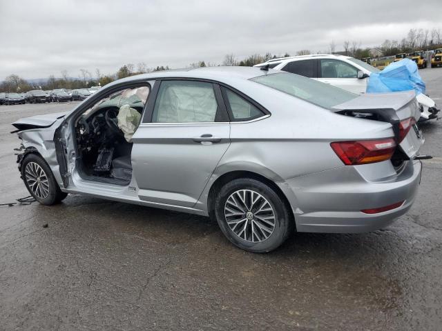  VOLKSWAGEN JETTA 2019 Srebrny