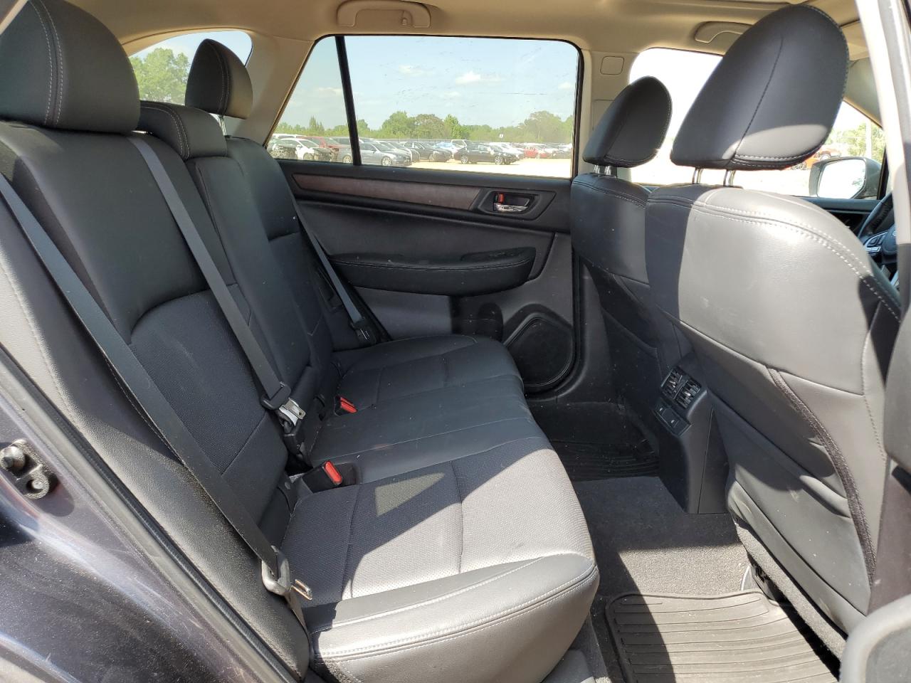 2015 Subaru Outback 3.6R Limited VIN: 4S4BSENC2F3350980 Lot: 55091055