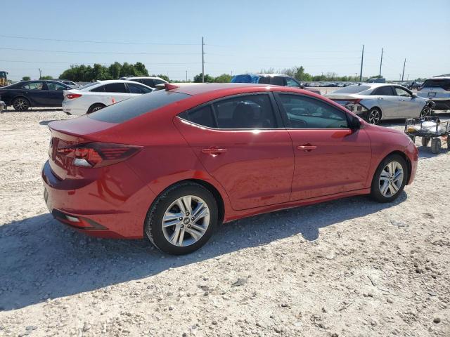  HYUNDAI ELANTRA 2019 Красный