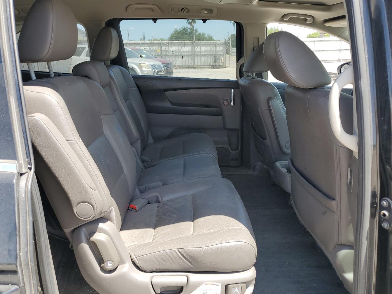2016 Honda Odyssey - Image 11