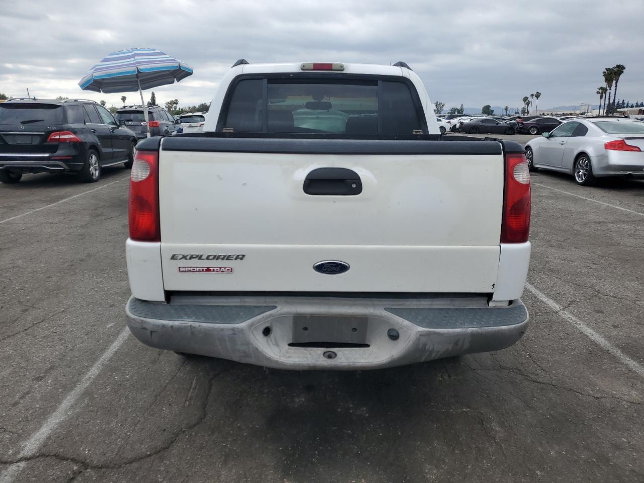 2002 Ford Explorer Sport Trac VIN: 1FMZU67E82UD41136 Lot: 53995845