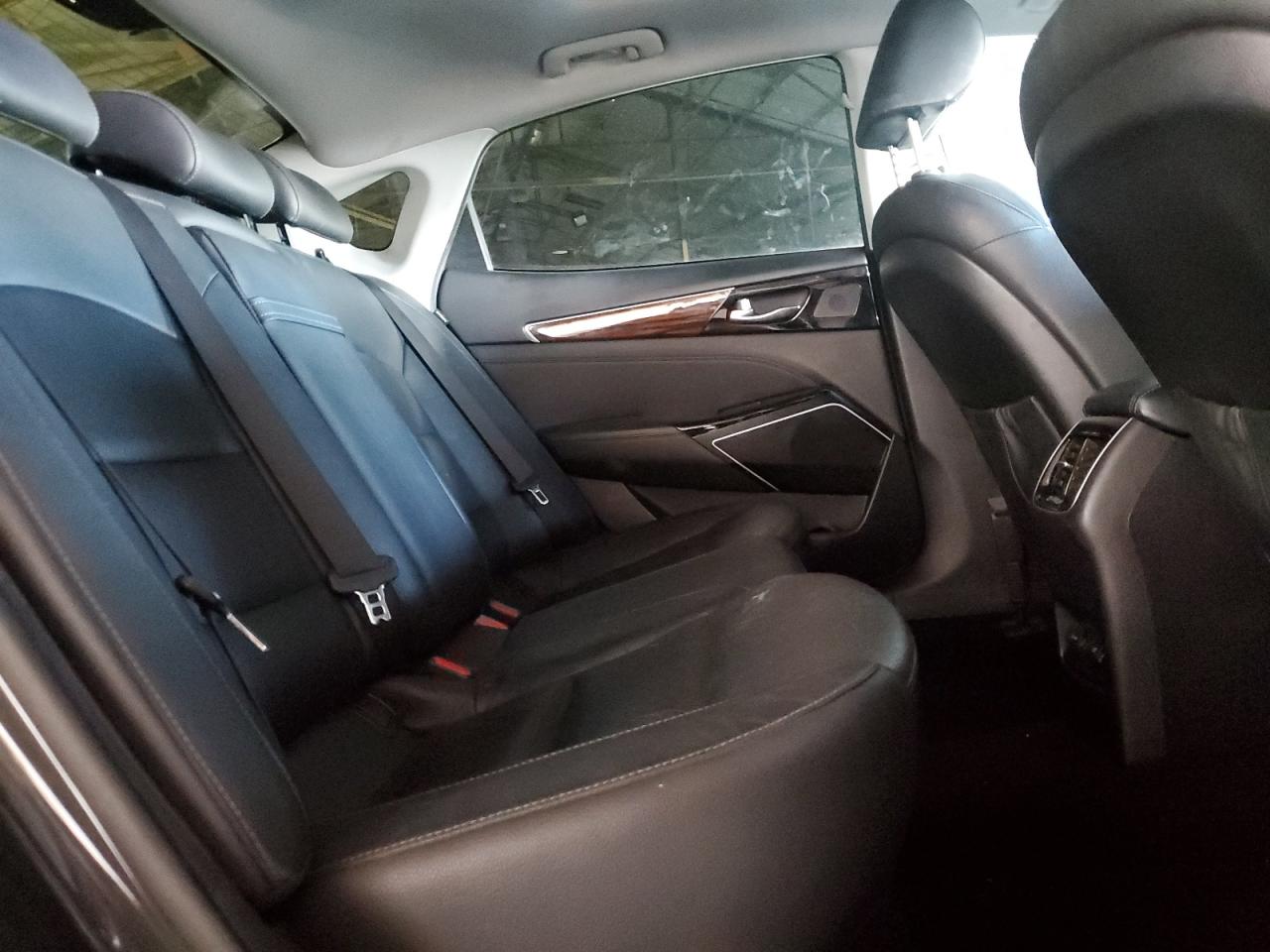 2017 Kia Cadenza Premium VIN: KNALC4J10H5063792 Lot: 52046605
