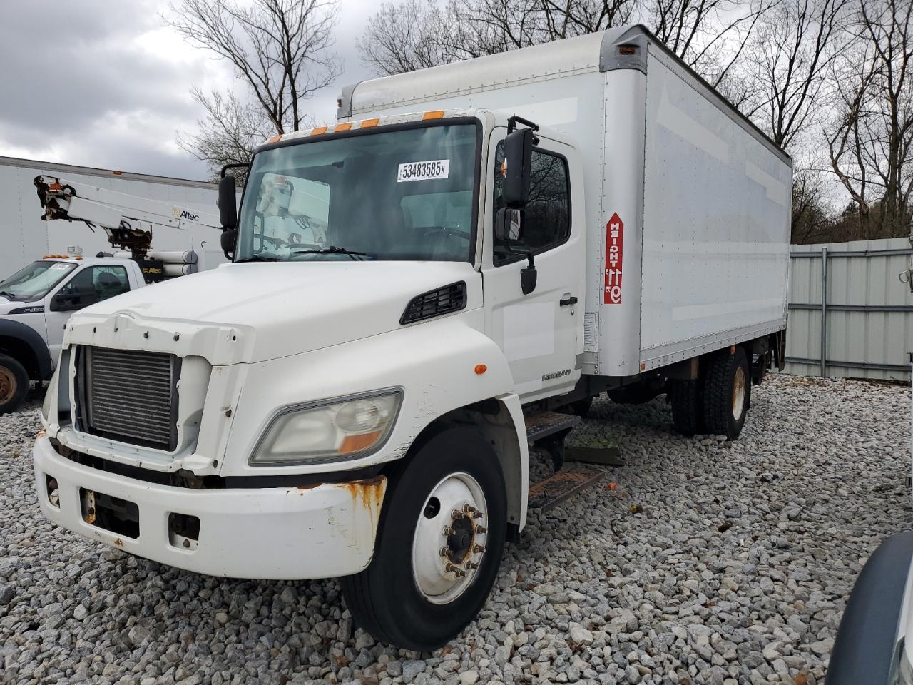 Barberton, OH에서 판매 중인 2012 Hino 258/268 - Mechanical