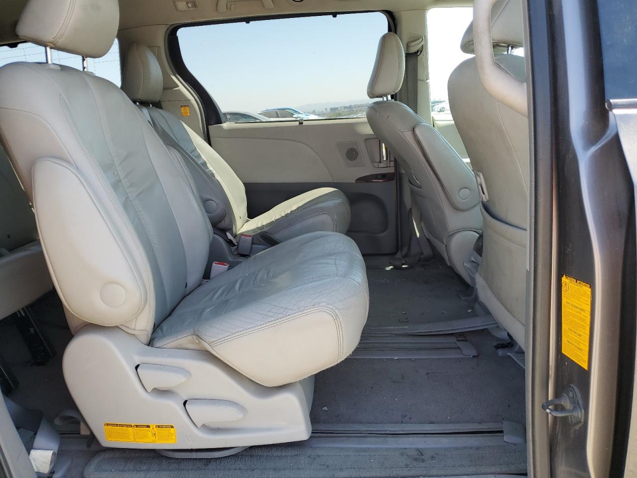 2011 Toyota Sienna Xle VIN: 5TDYK3DC3BS080235 Lot: 54392585