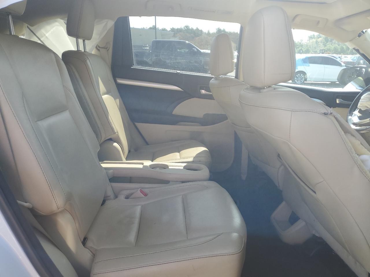 2018 Toyota Highlander Se VIN: 5TDJZRFH2JS561617 Lot: 54580805
