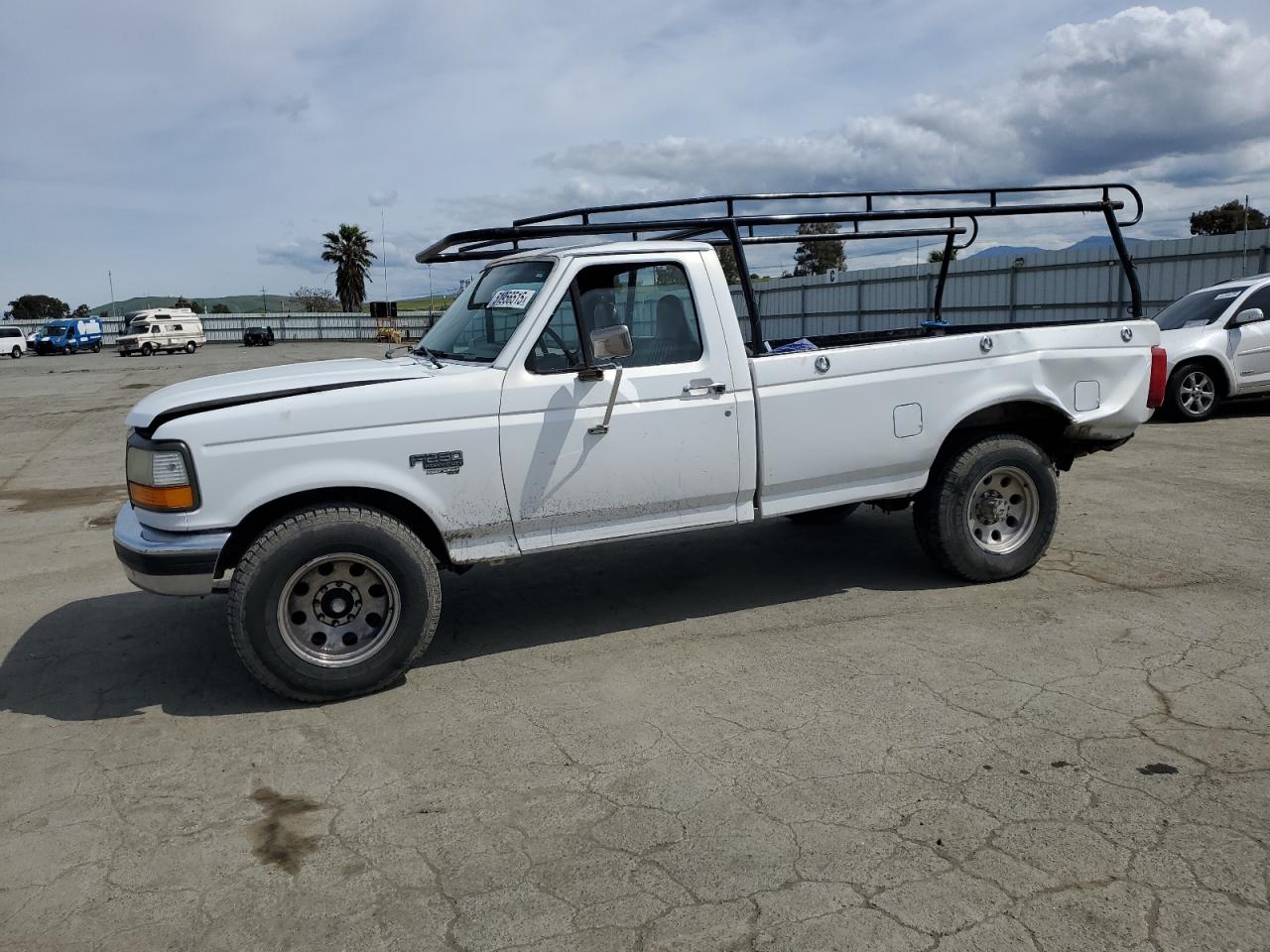 1997 Ford F250 zu verkaufen in Martinez, CA - Rear End