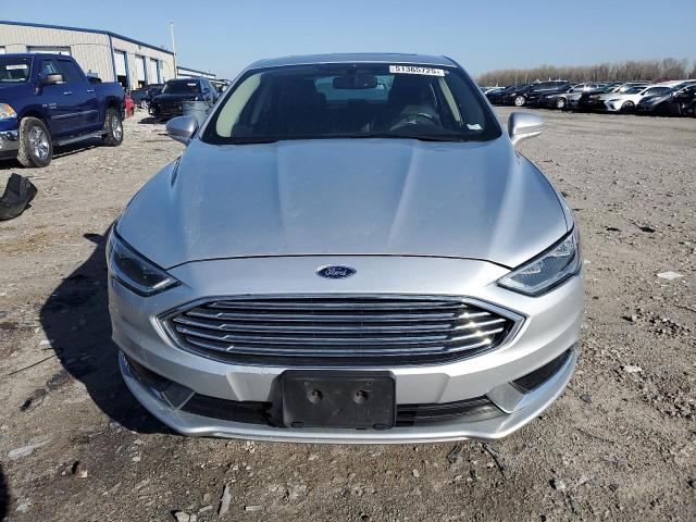  FORD FUSION 2018 Серебристый
