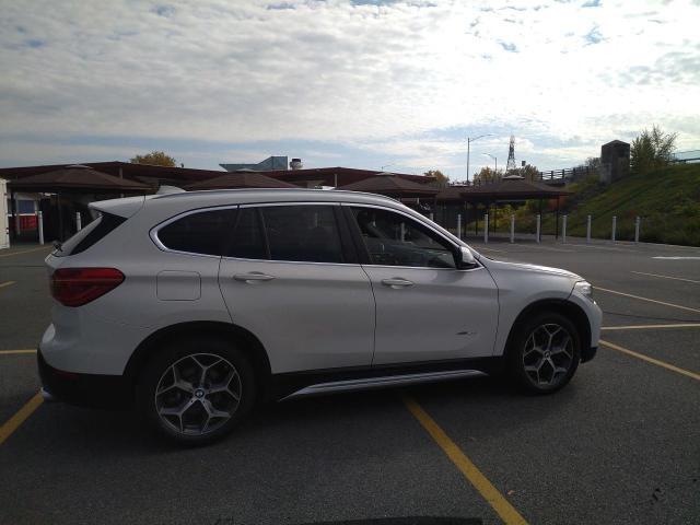 Parquets BMW X1 2016 Biały