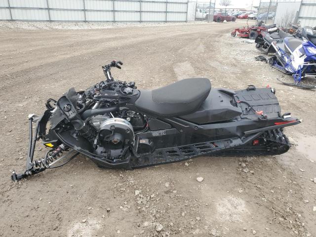 2025 SKIDOO SNOWMOBILE