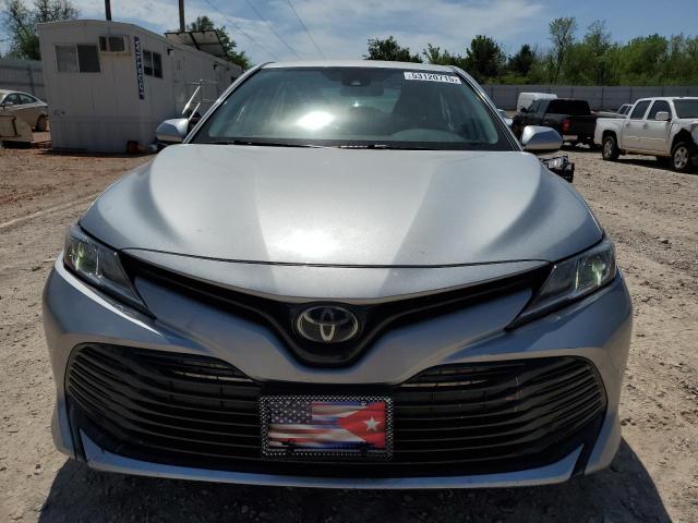  TOYOTA CAMRY 2020 Серебристый