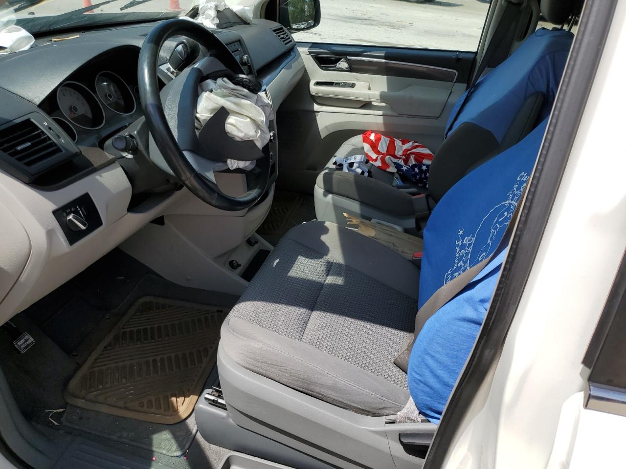 2010 Volkswagen Routan S VIN: 2V4RW4D16AR407883 Lot: 54394055