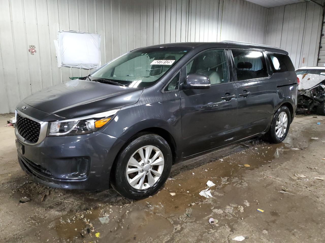 2015 Kia Sedona Lx for Sale in Franklin, WI - Side