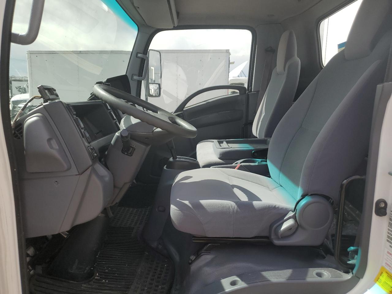 2017 Isuzu Npr VIN: 54DB4W1B7HS804808 Lot: 60942475