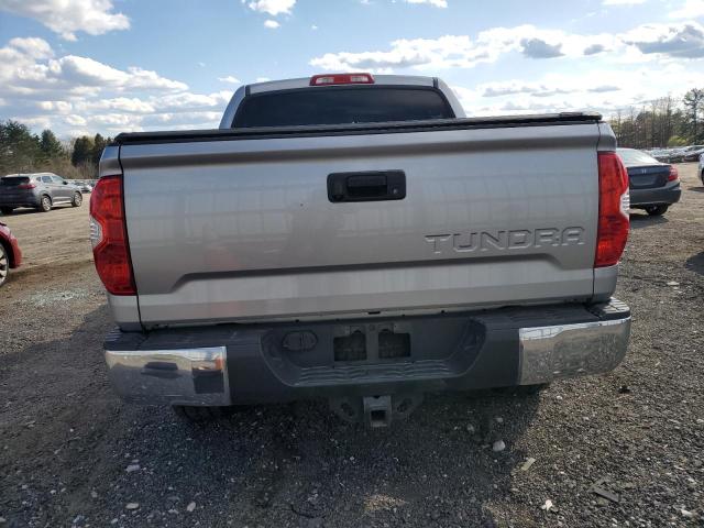  TOYOTA TUNDRA 2015 Srebrny