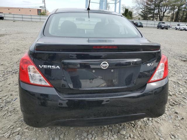  NISSAN VERSA 2017 Чорний