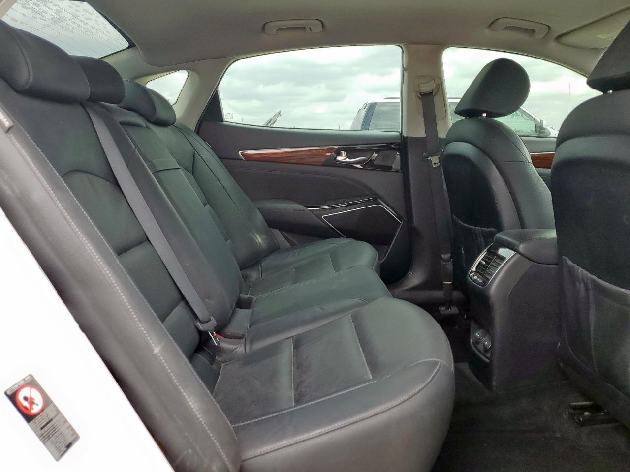2017 Kia Cadenza Premium VIN: KNALB4J16H5044683 Lot: 54853995