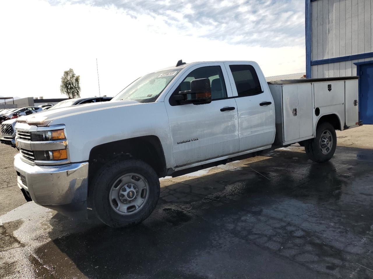2017 Chevrolet Silverado C2500 Heavy Duty for Sale in North Las Vegas, NV - Minor Dent/Scratches