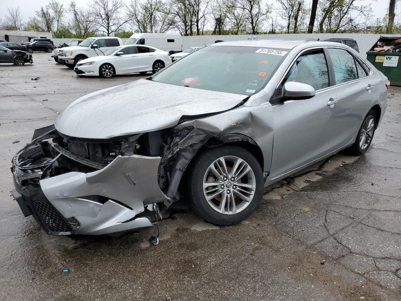 2015 Toyota Camry Le на продаже в Bridgeton, MO - Front End
