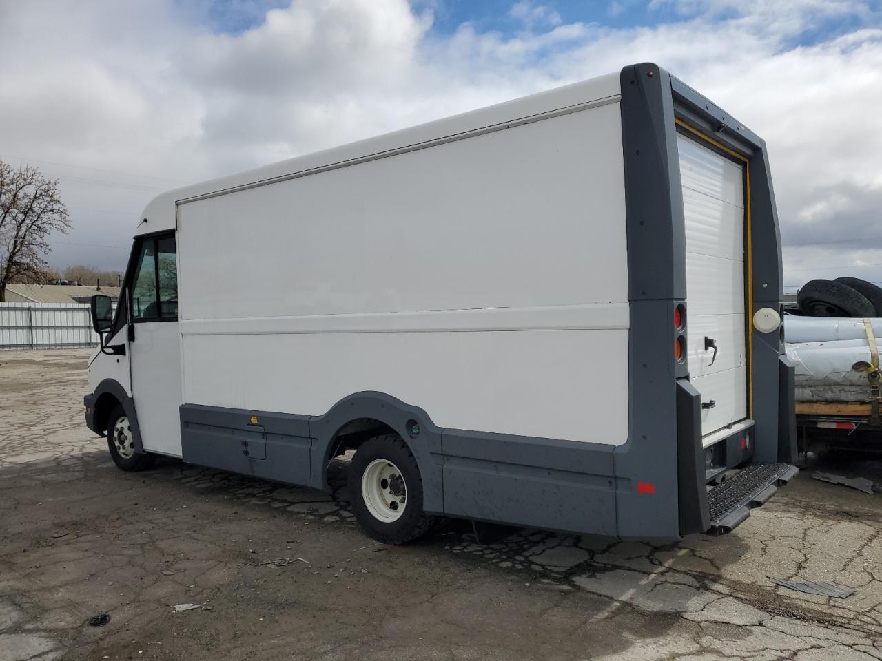 2017 Isuzu NPR - Image 2
