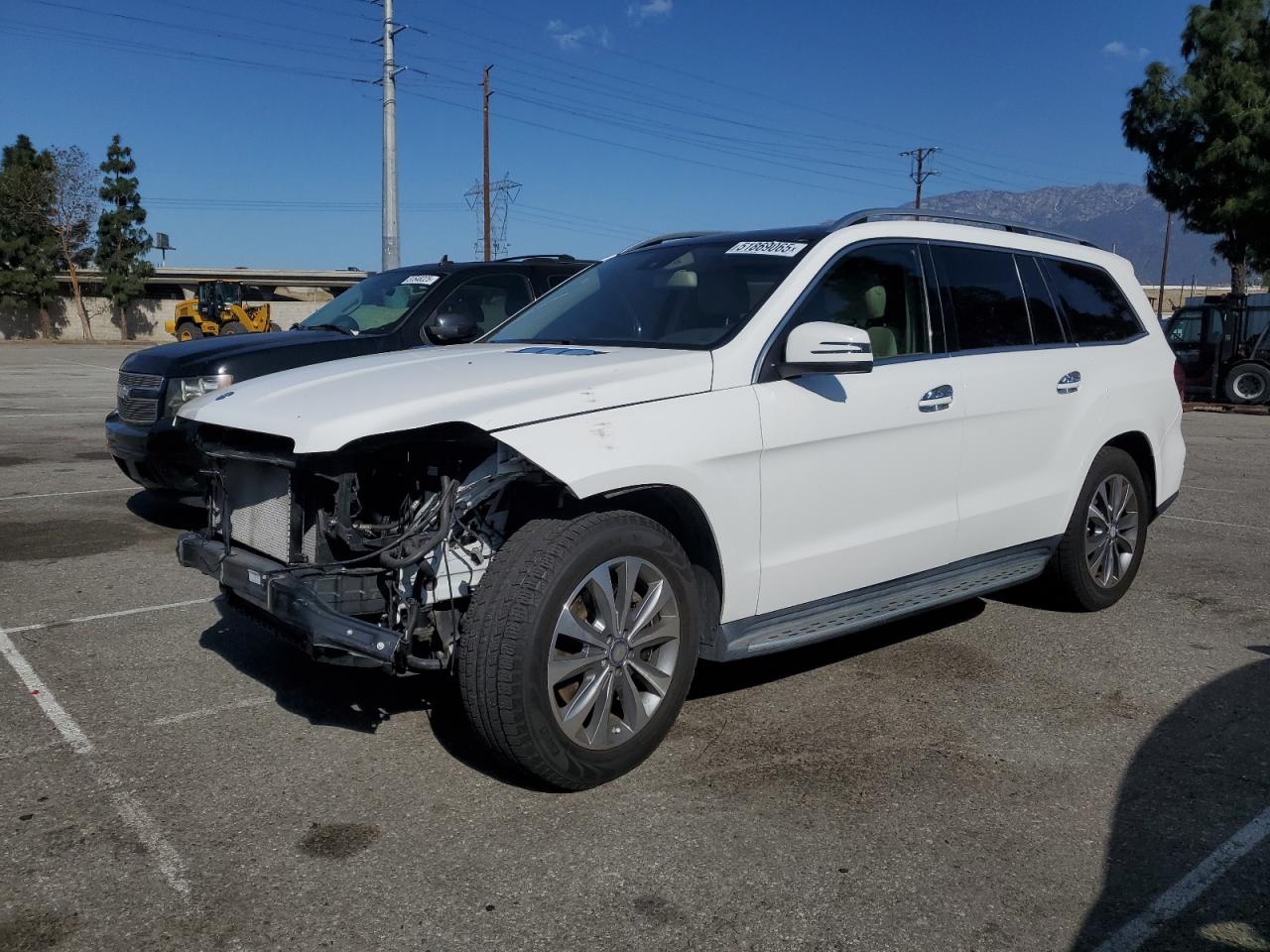 2014 Mercedes-Benz Gl 450 4Matic for Sale in Rancho Cucamonga, CA - Front End