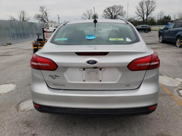  FORD FOCUS 2017 Srebrny