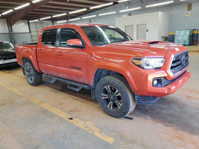 TOYOTA TACOMA 2018 Оранжевый