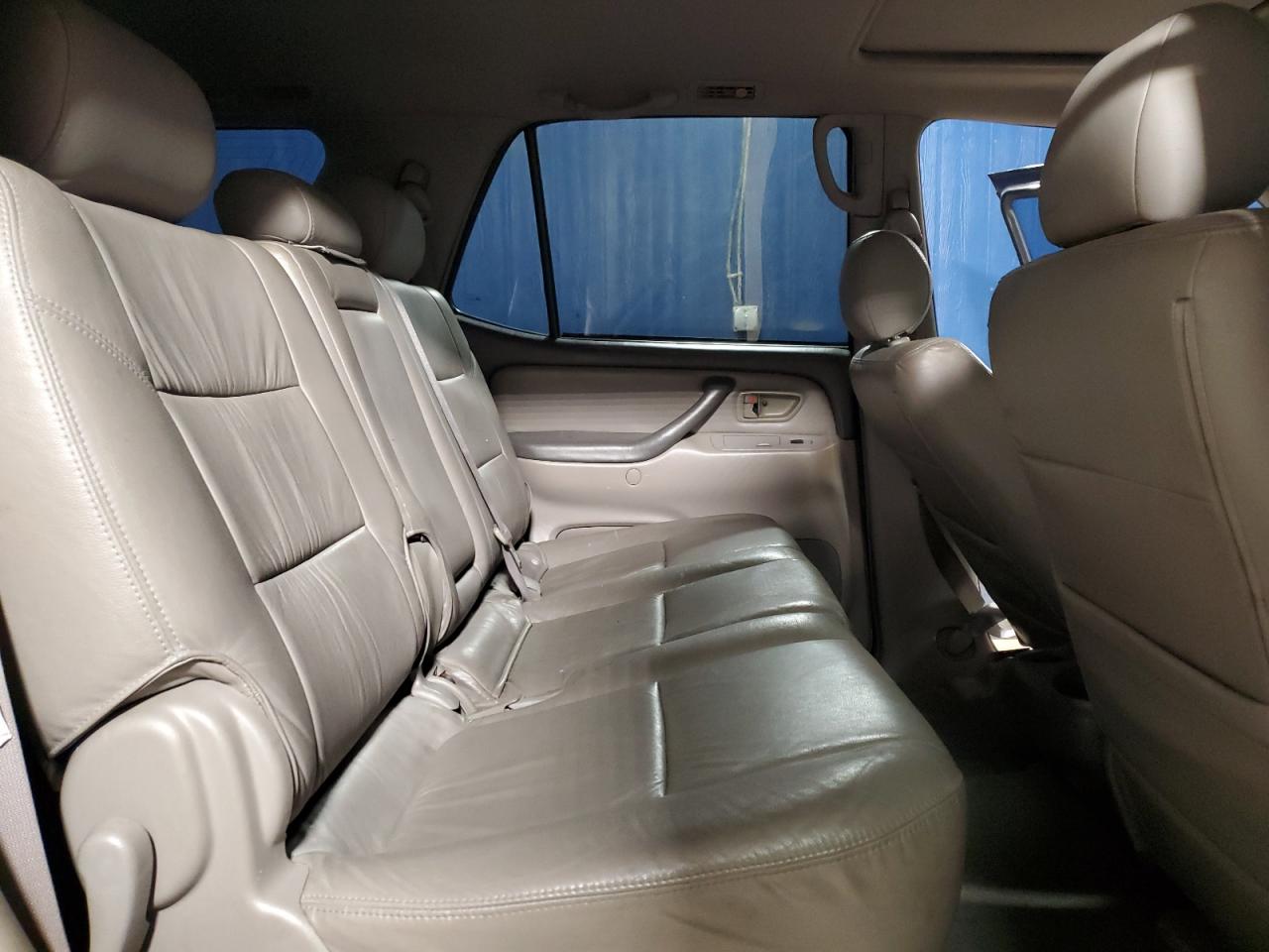2005 Toyota Sequoia Sr5 VIN: 5TDZT34A05S256162 Lot: 52143995