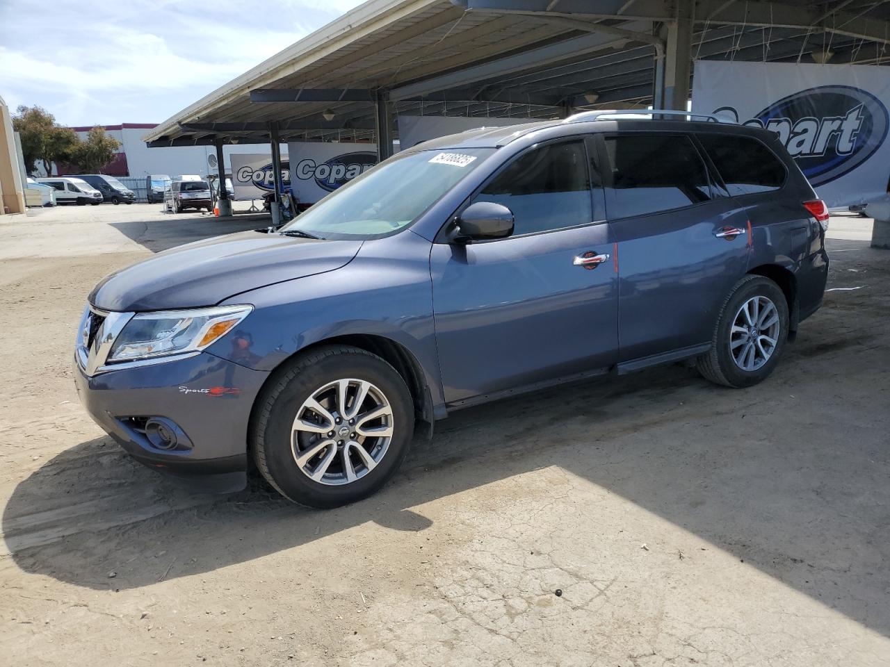 2014 Nissan Pathfinder S продається в Hayward, CA - Front End
