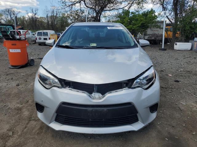 Седаны TOYOTA COROLLA 2015 Серебристый