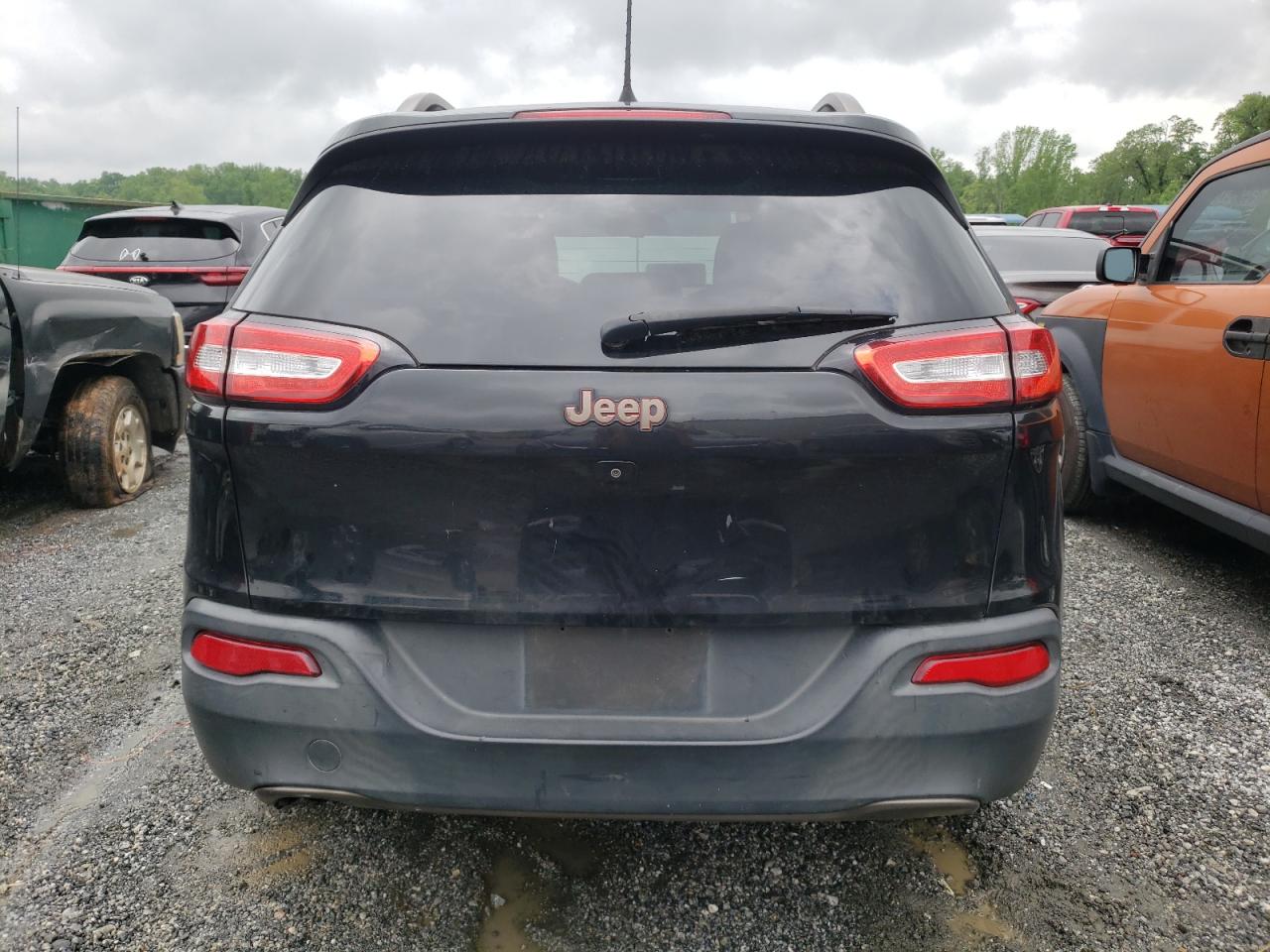 2016 Jeep Cherokee Latitude VIN: 1C4PJLCB3GW275914 Lot: 54216905
