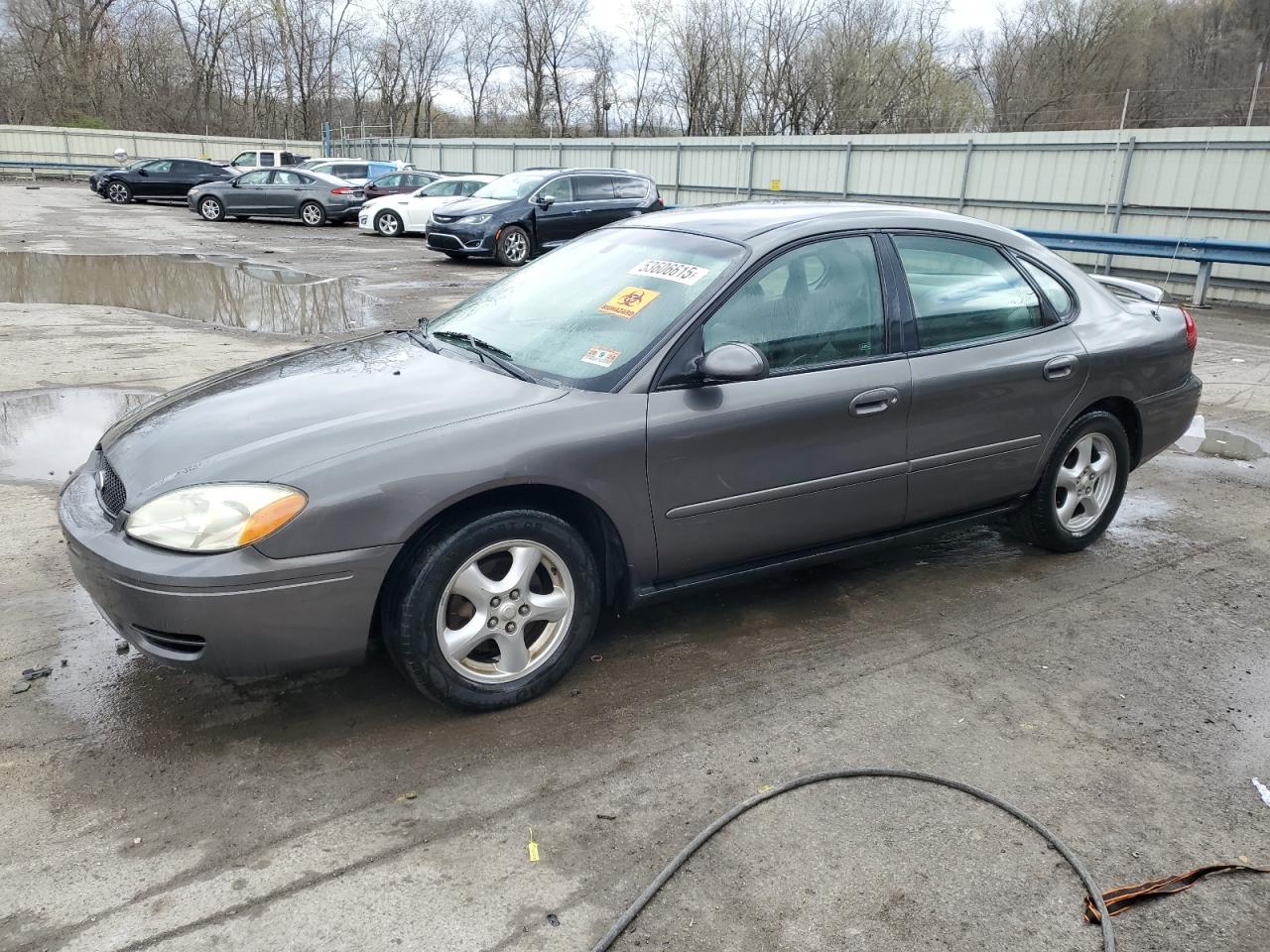 2004 Ford Taurus Ses for Sale in Ellwood City, PA - Rear End