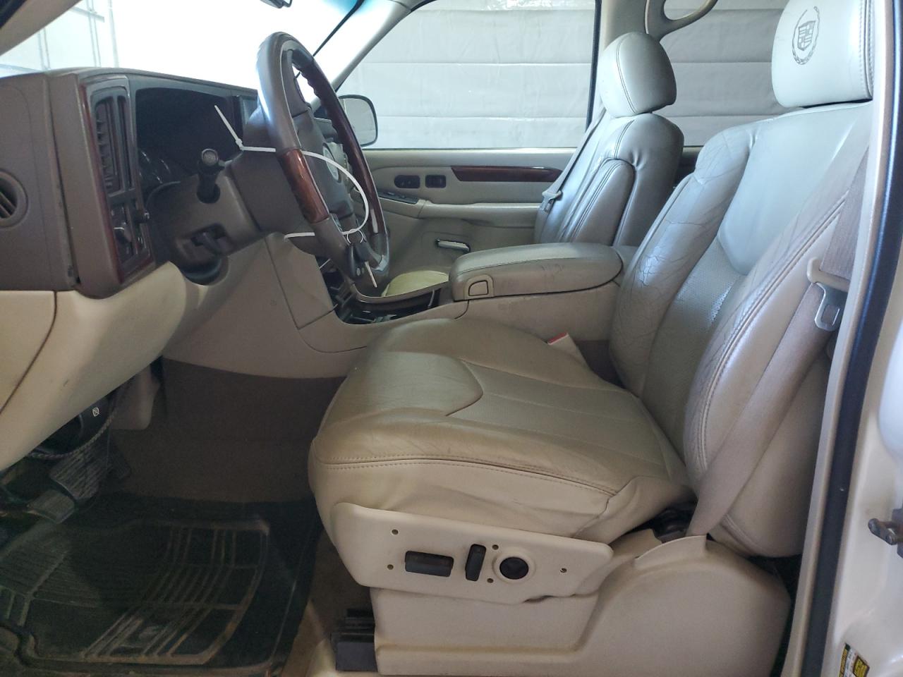 2005 Cadillac Escalade Luxury VIN: 1GYEK63NX5R110755 Lot: 53097415
