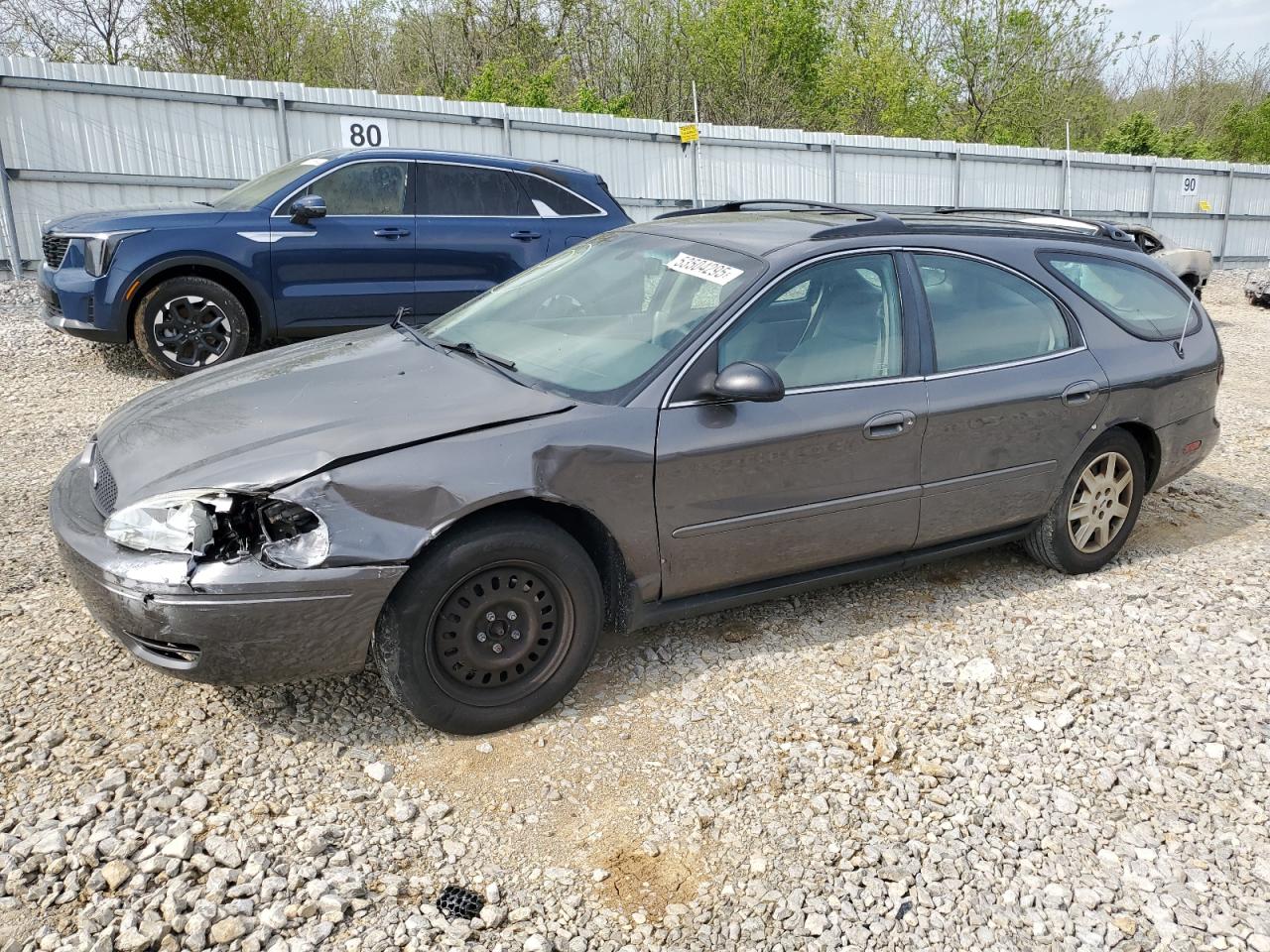 2005 Ford Taurus Se იყიდება Walton-ში, KY - Front End