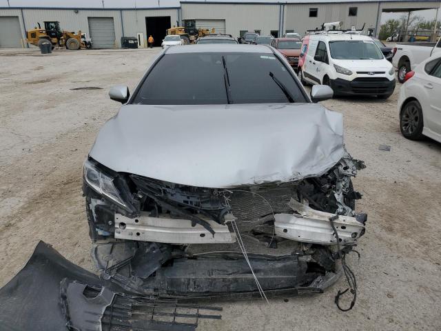  TOYOTA CAMRY 2021 Серебристый
