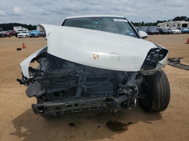 PORSCHE CAYENNE 2016 Biały
