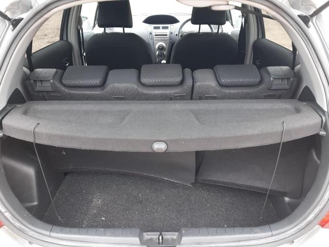 2009 TOYOTA YARIS SR V