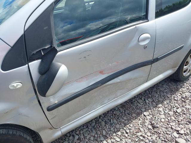 2011 PEUGEOT 107 URBAN