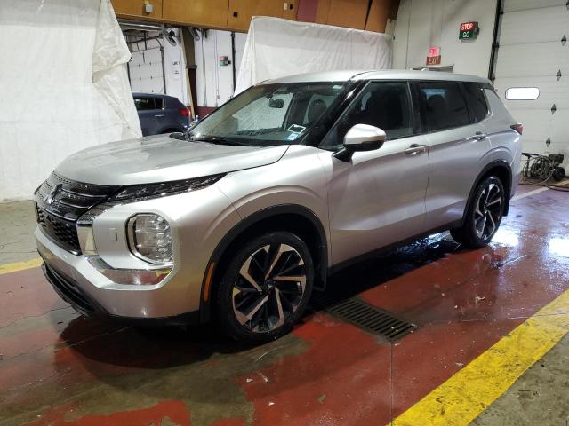  MITSUBISHI OUTLANDER 2022 Srebrny