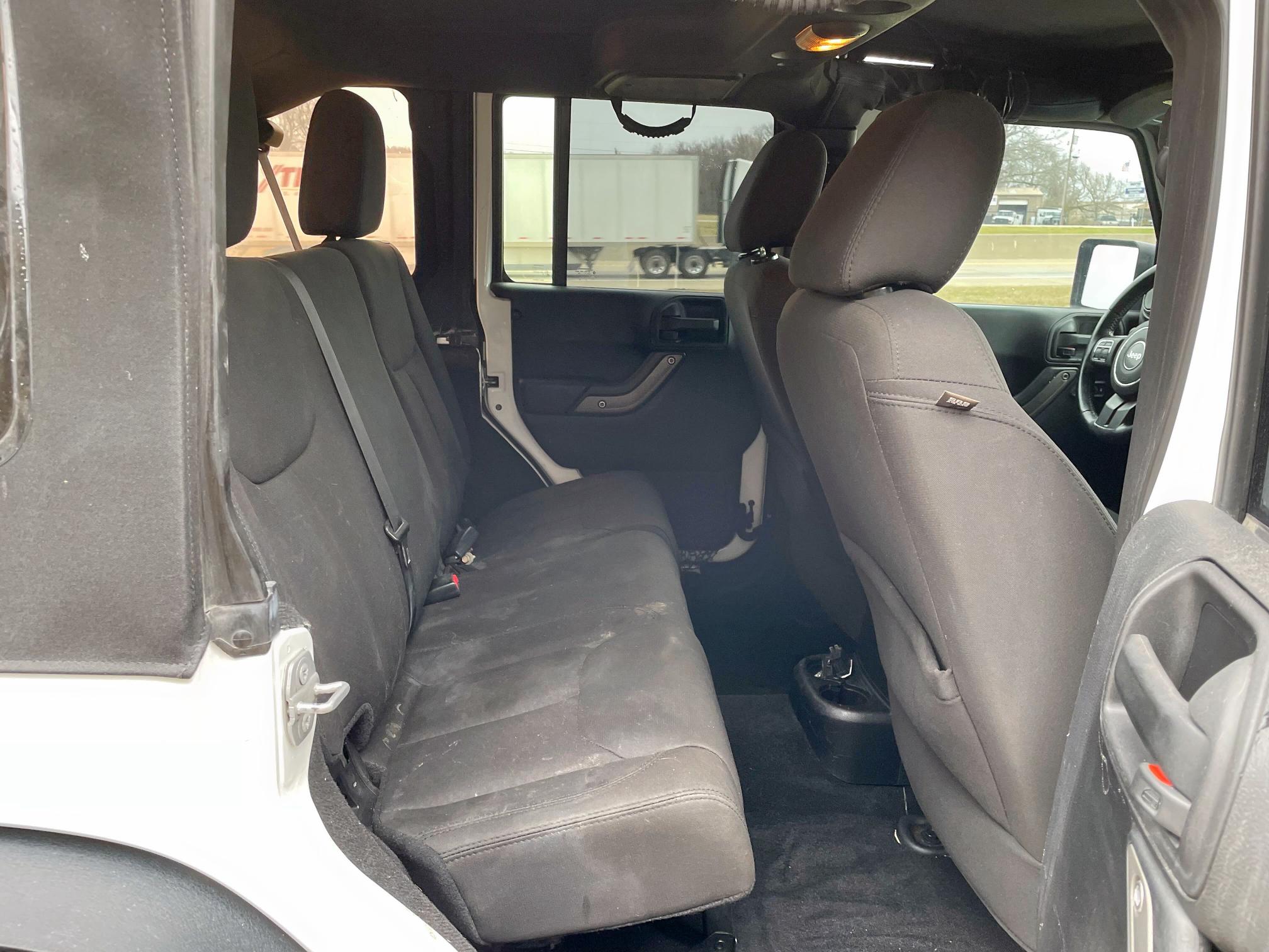 Parquets JEEP WRANGLER 2016 White