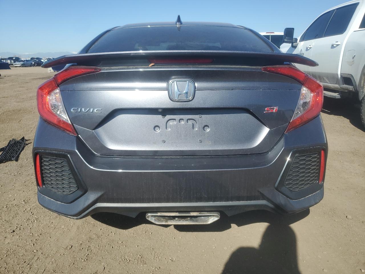 2018 Honda Civic Si VIN: 2HGFC2E570H704397 Lot: 51868535