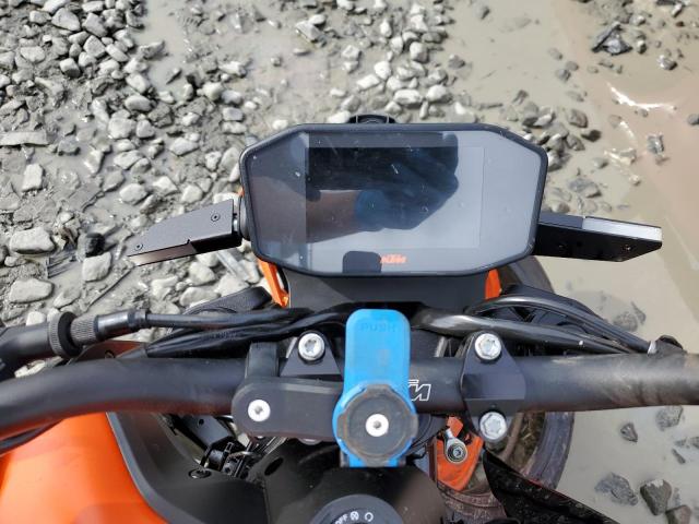  KTM 890 DUKE R 2022 Оранжевий
